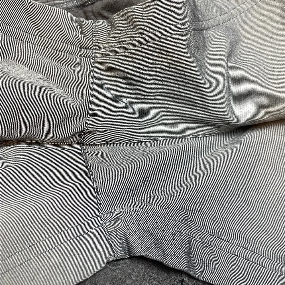 Lululemon Grey pull on shorts 8